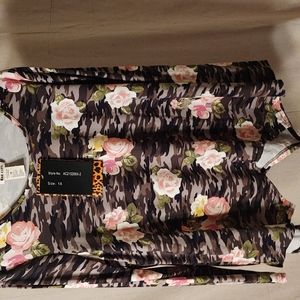 BAE CITY camo blouse with pink roses. NWT. Size 1X.